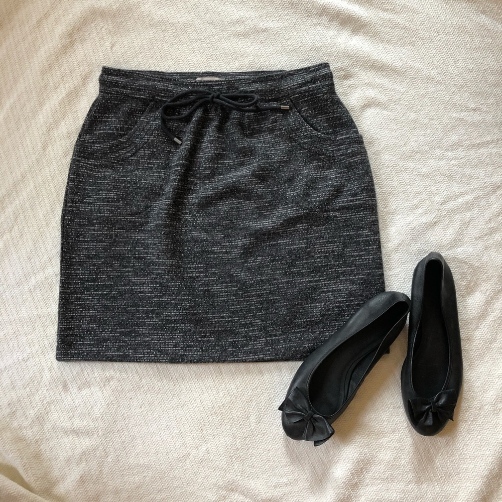 Cinch waist grey and black skirt